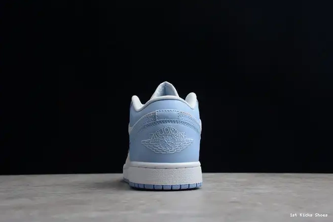 1st Kicks Jordan Low 1 (W) Blue DC0774-050 University 0610